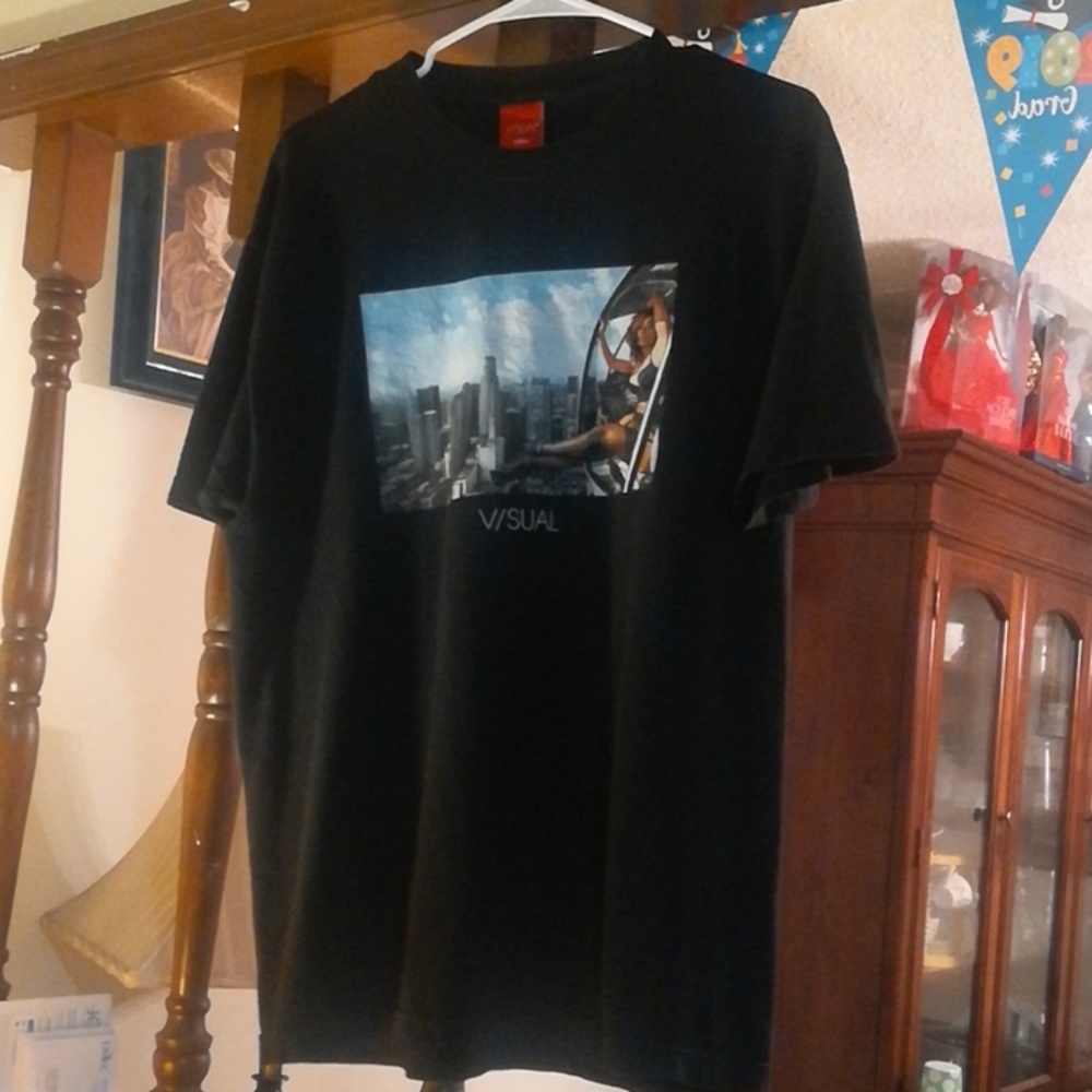 V/SUAL Black graphic T Shirt